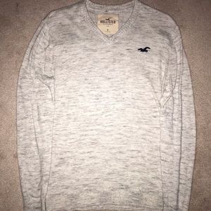 Men’s Hollister Small V Neck Sweater